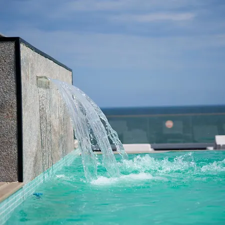 Superior Jacuzzi Sea Side Terrace Daire