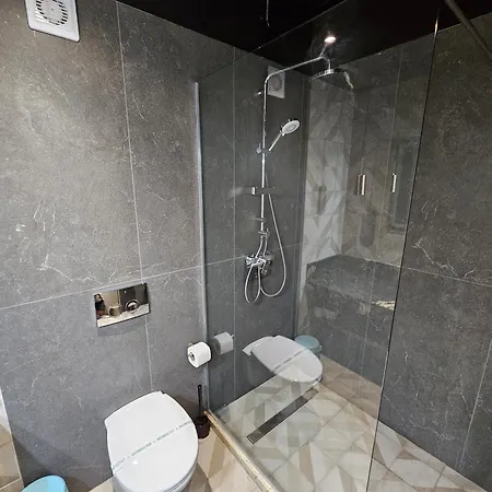 Superior Jacuzzi Sea Side Terrace Daire *